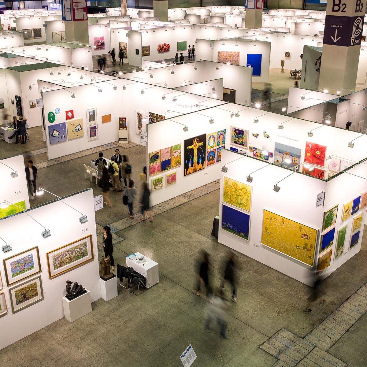 Selling Art at Artisan Markets: Tips for Success
